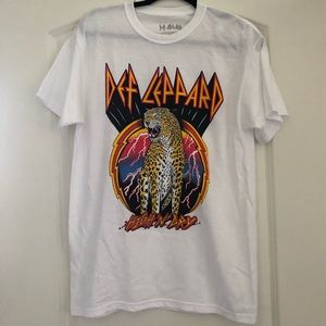 Def Leppard band tshirt